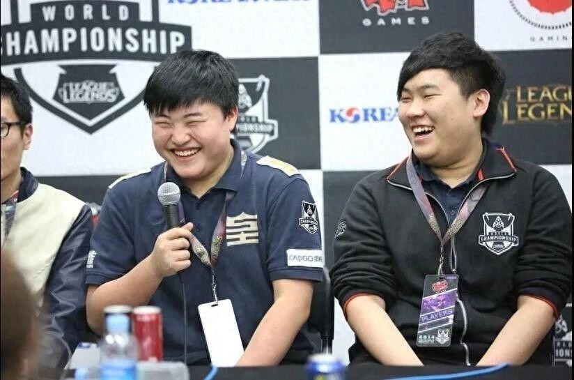 Uzi荣登英雄联盟名人堂，探究无S冠英雄如何封神？